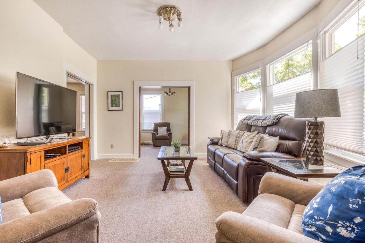 Azusa House Hood River Extérieur photo