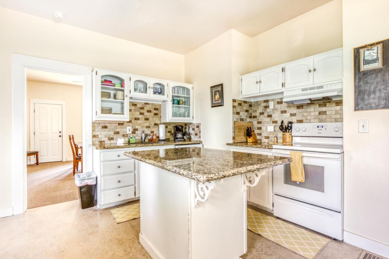 Azusa House Hood River Extérieur photo