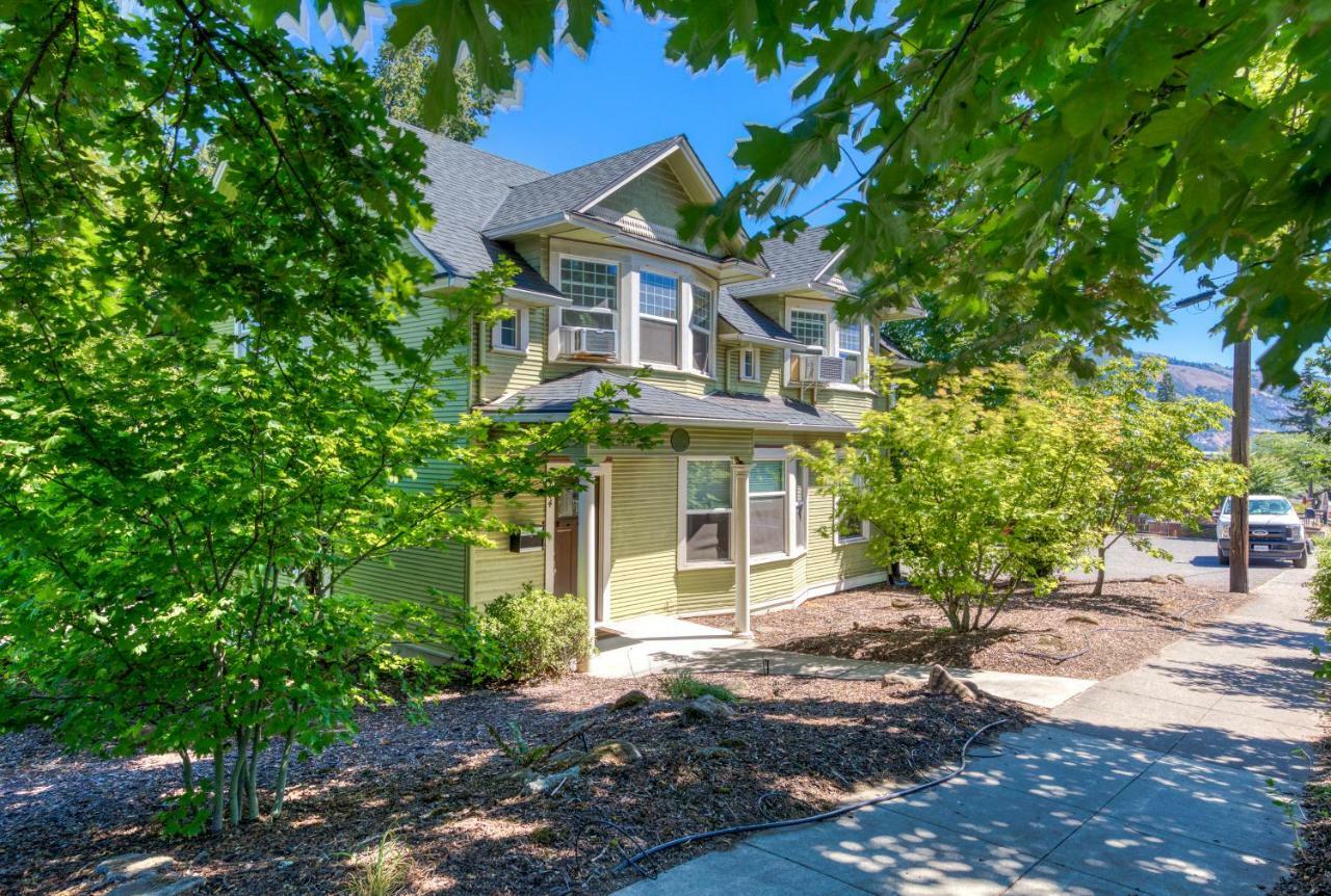 Azusa House Hood River Extérieur photo